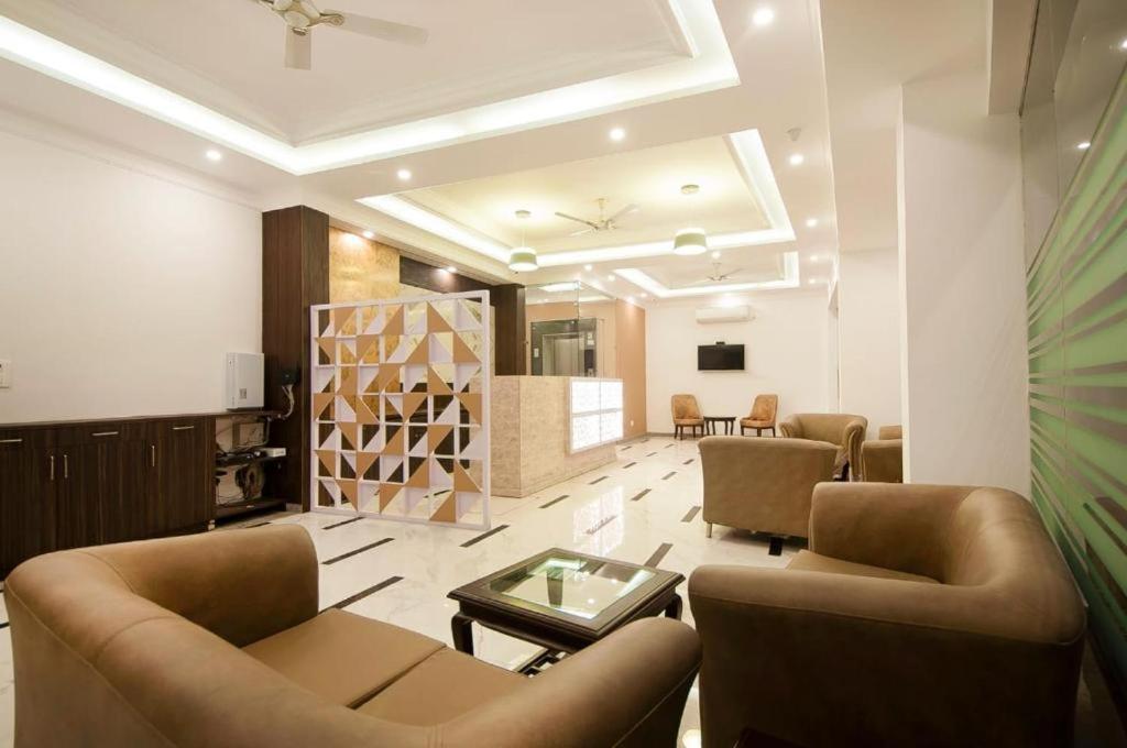 Hotel Almora Sky Near By Delhi International Airport With - Free Airport Pickup And Drop New Delhi Exterior photo